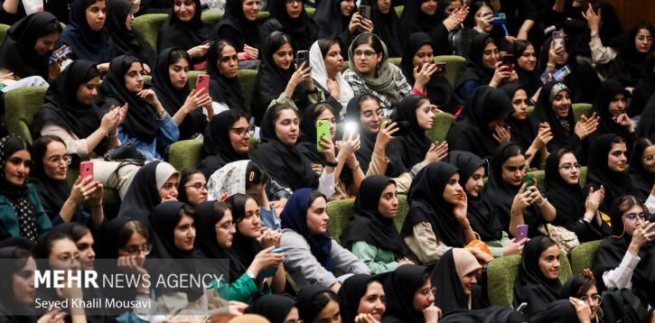 دانشجو نباید بابت یک بیانیه یا حرف، نگران آینده شغلی‌اش باشد