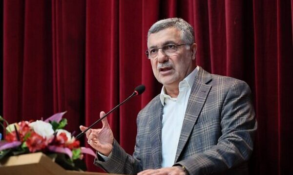تاکید وزیر بهداشت بر کاهش کلاسهای زائد در دانشگاهها و مراکز تحقیقاتی