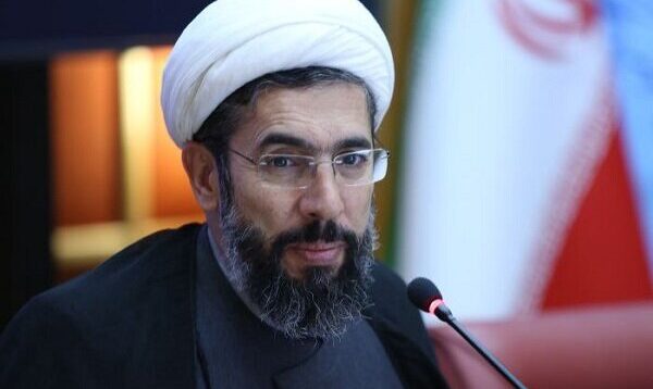 باز کردن فضای گفتگو می‌تواند به حاکم شدن آرامش در دانشگاه‌ها کمک کند